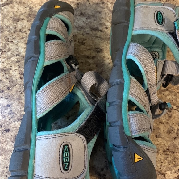 Girls sandals - Picture 2 of 4